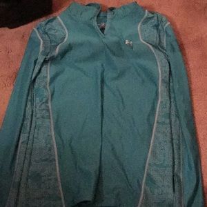 Under Armour Cold Gear pull over top